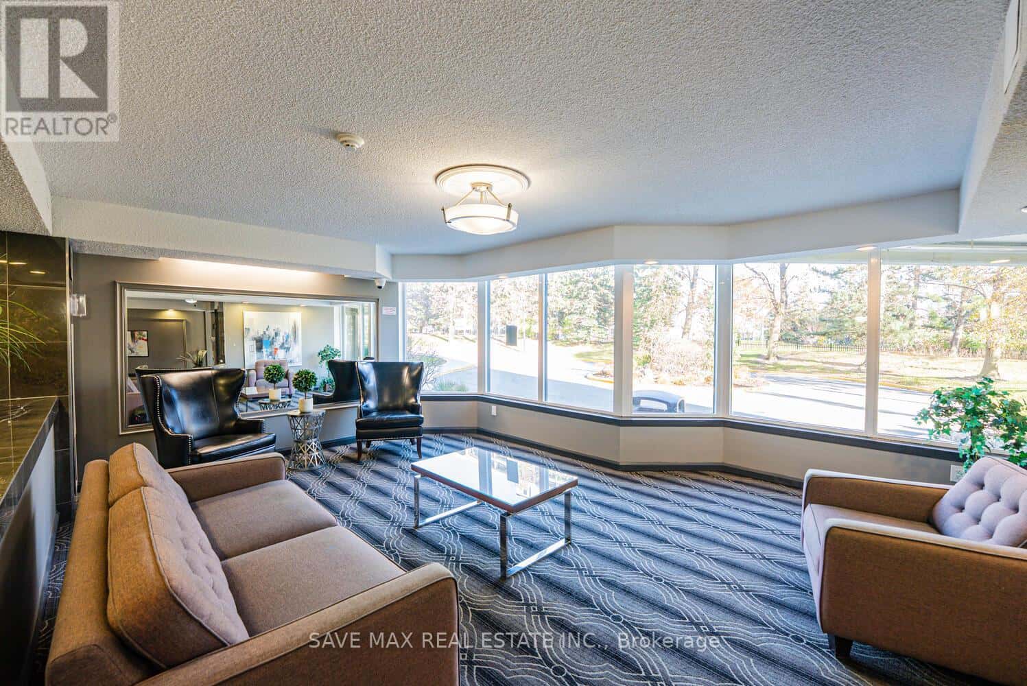 307 - 8 LISA STREET — Brampton (Queen Street Corridor) - Photo 5 of 48