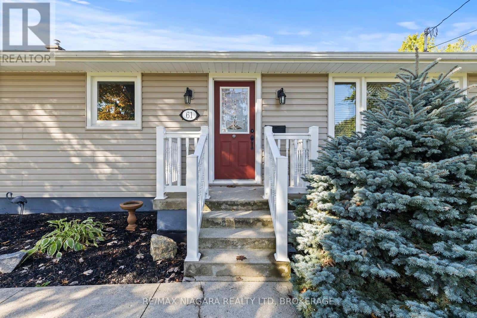 , Port Colborne (Main Street), — Port Colborne (Main Street) - Photo 5 of 49