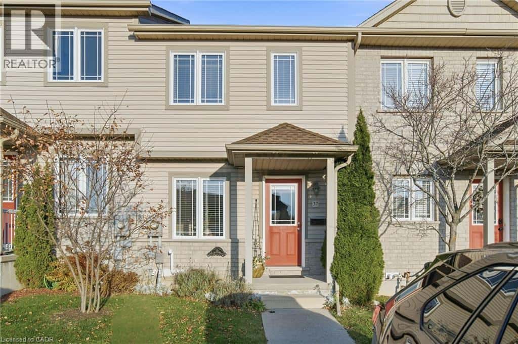 , Kitchener, — Kitchener - Photo 2 of 34