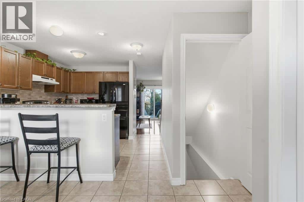 , Kitchener, — Kitchener - Photo 5 of 34