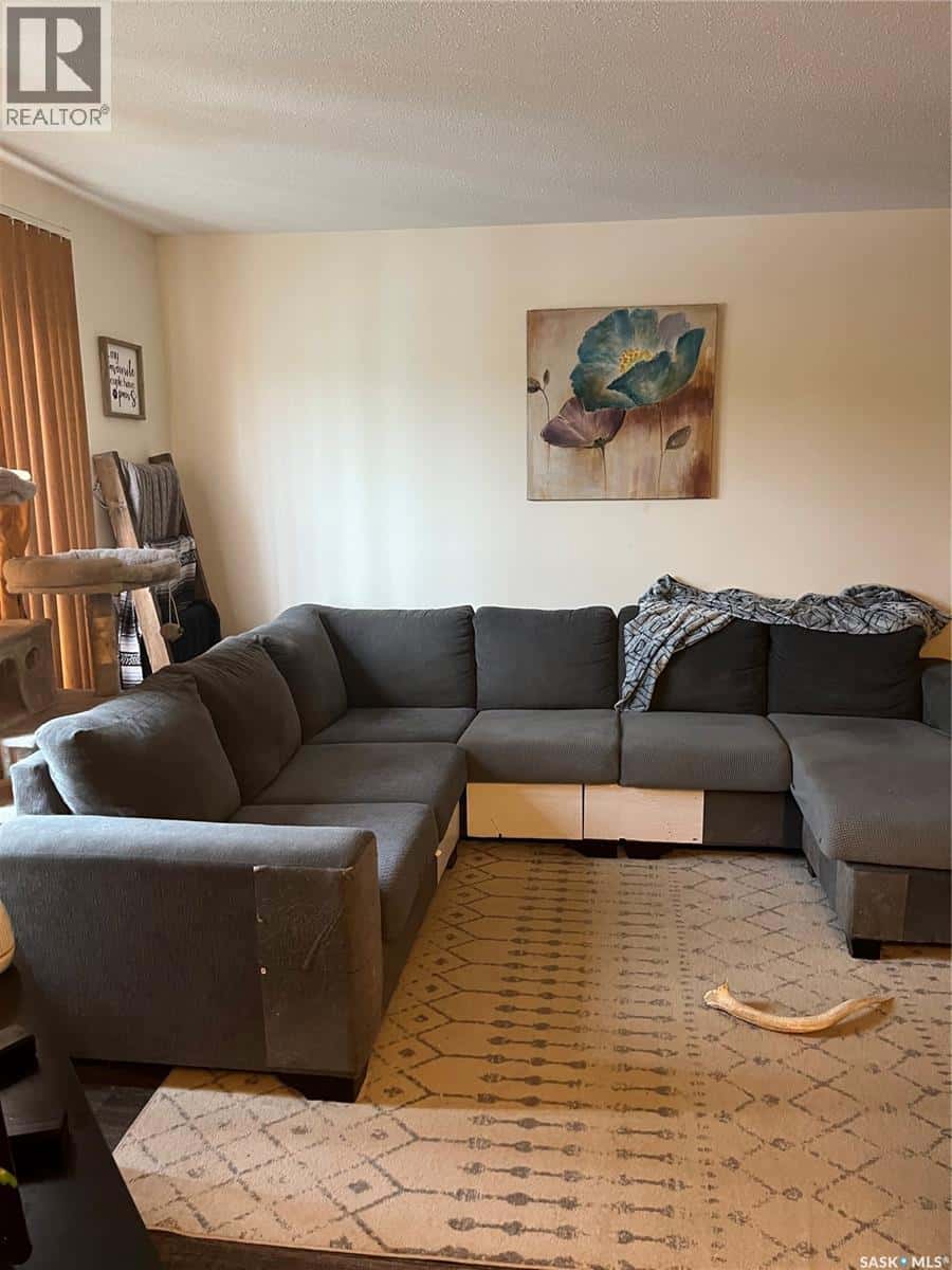 , Yorkton, — Yorkton - Photo 5 of 16