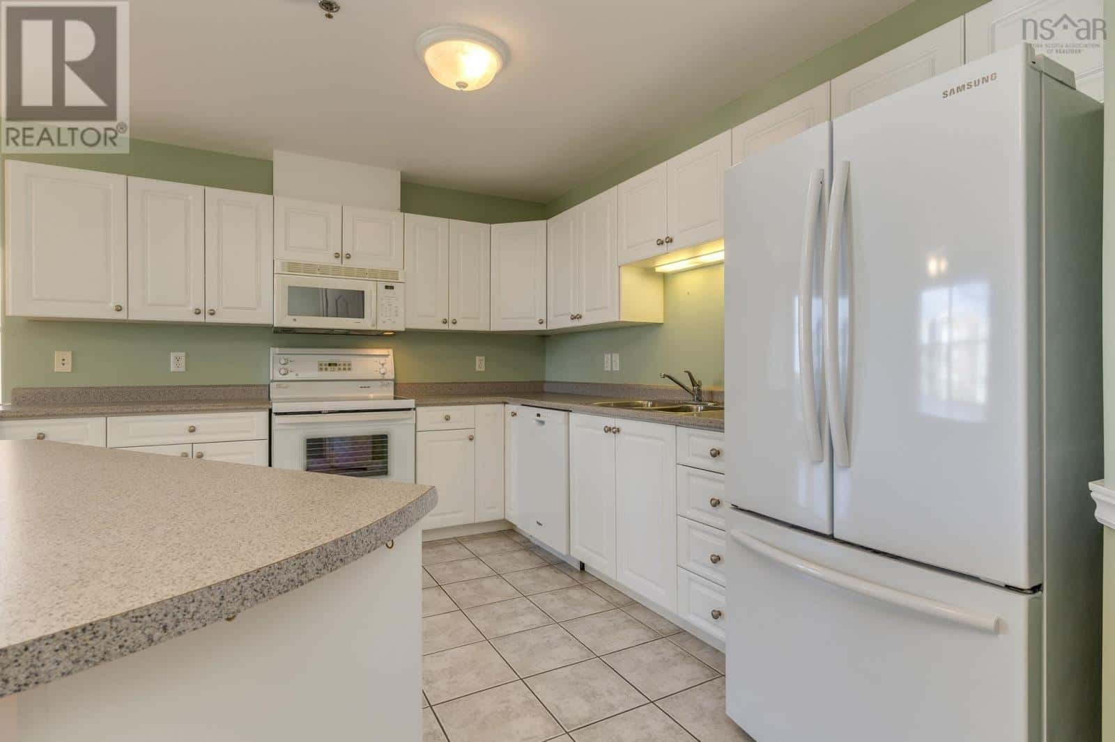 , Halifax, Nova Scotia — Halifax, Nova Scotia - Photo 5 of 39