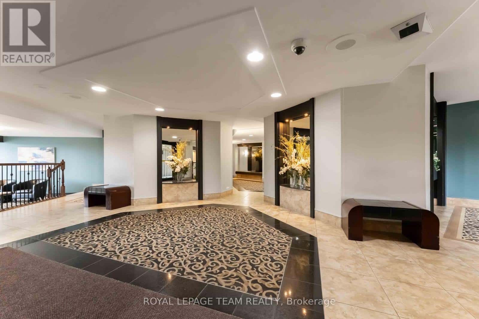 , Ottawa, — Ottawa - Photo 2 of 34