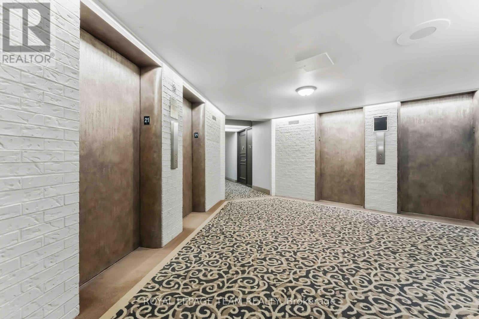 , Ottawa, — Ottawa - Photo 5 of 34