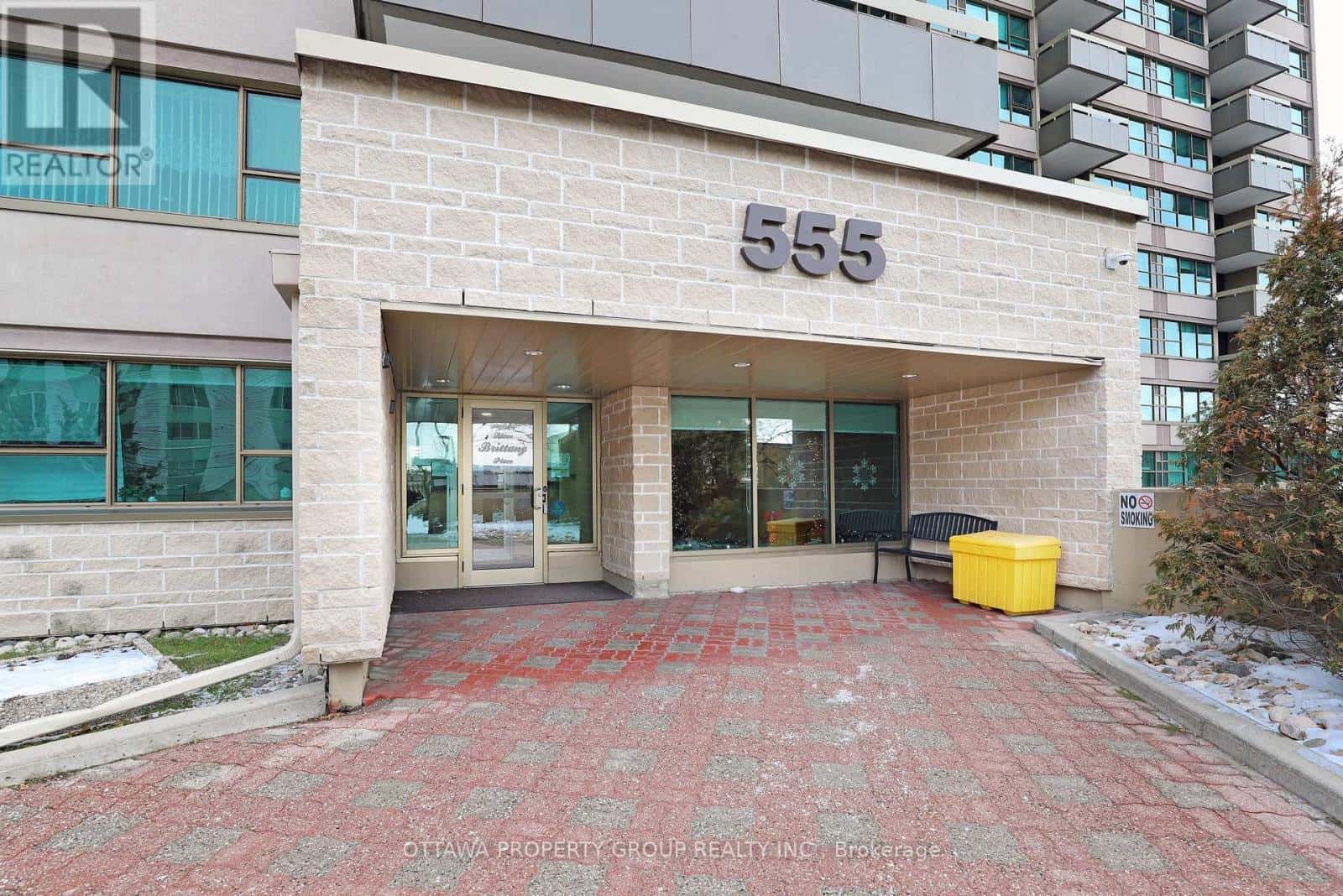 , Ottawa, — Ottawa - Photo 3 of 26