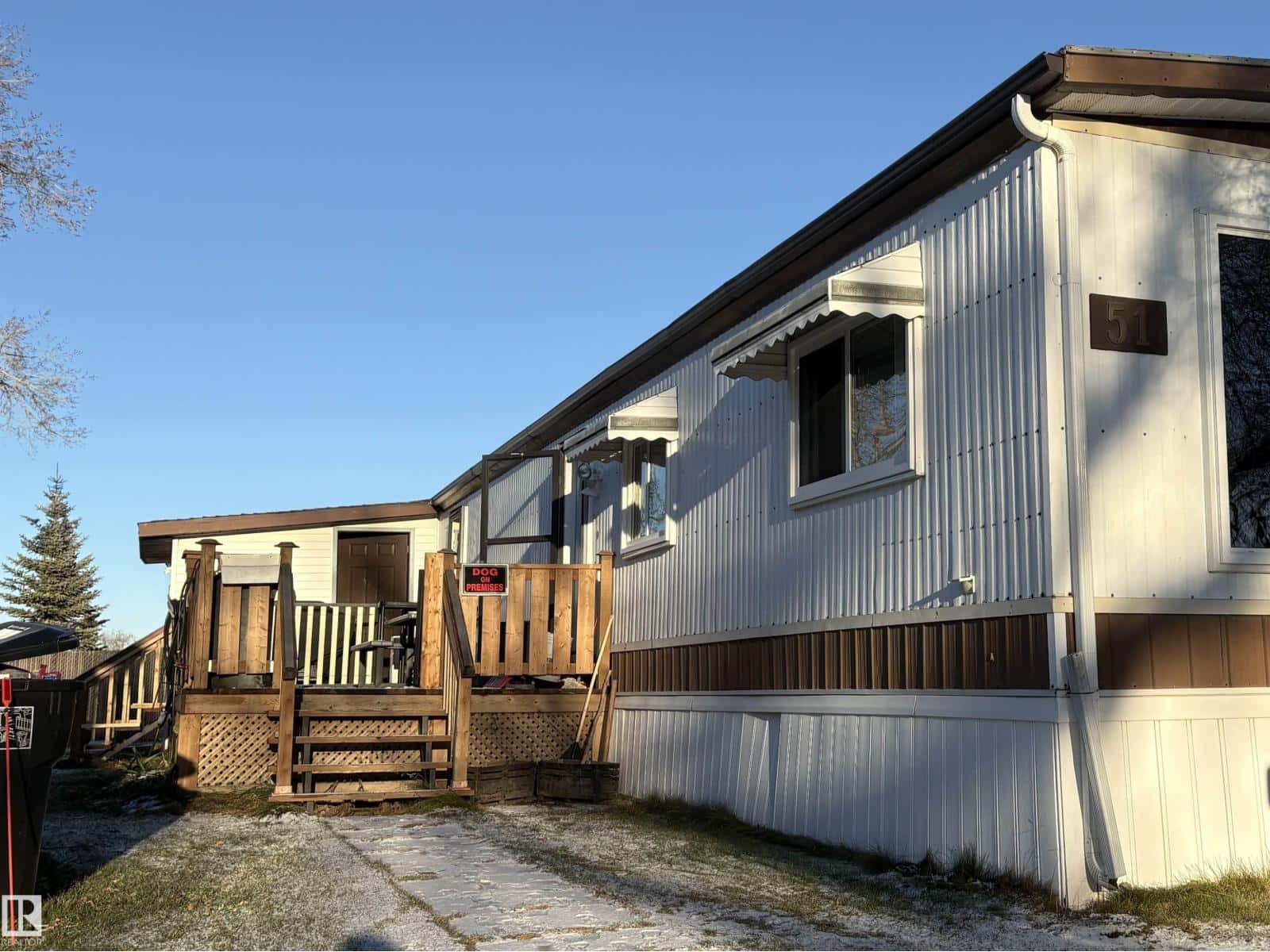 51 12604 153 AV NW — Edmonton - Photo 2 of 29