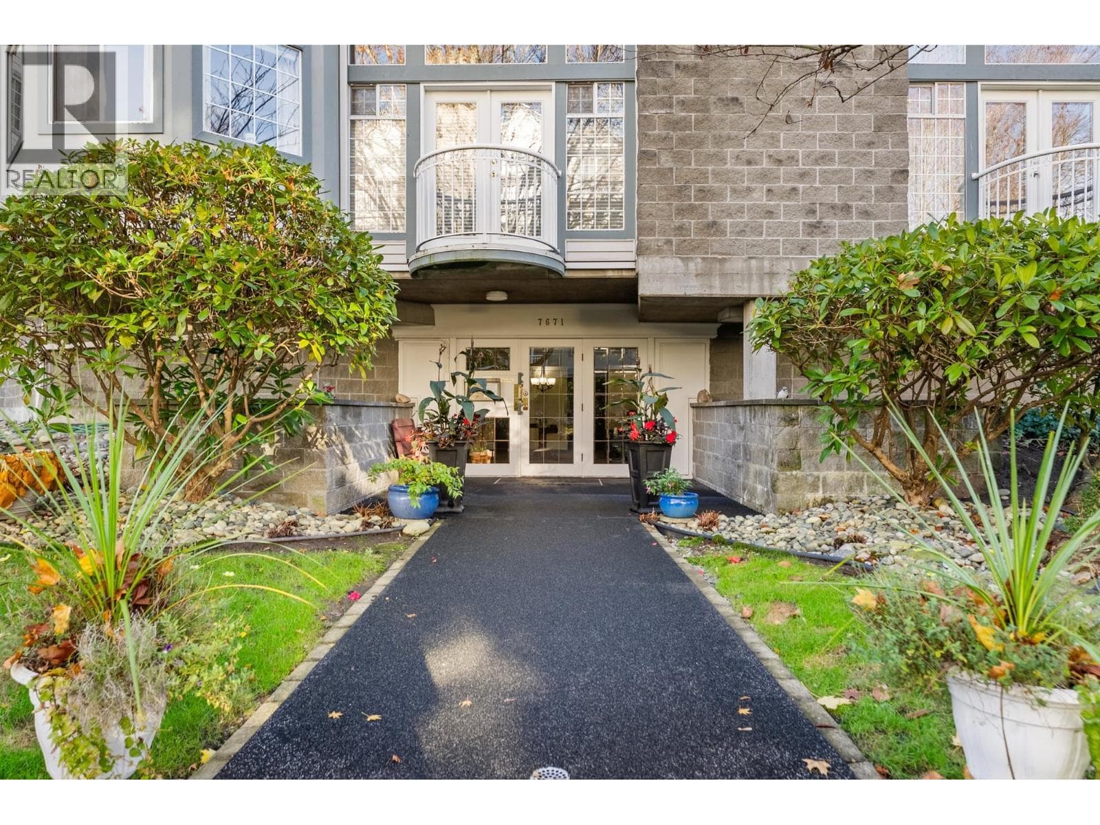 204 7671 ABERCROMBIE DRIVE — Richmond - Main photo