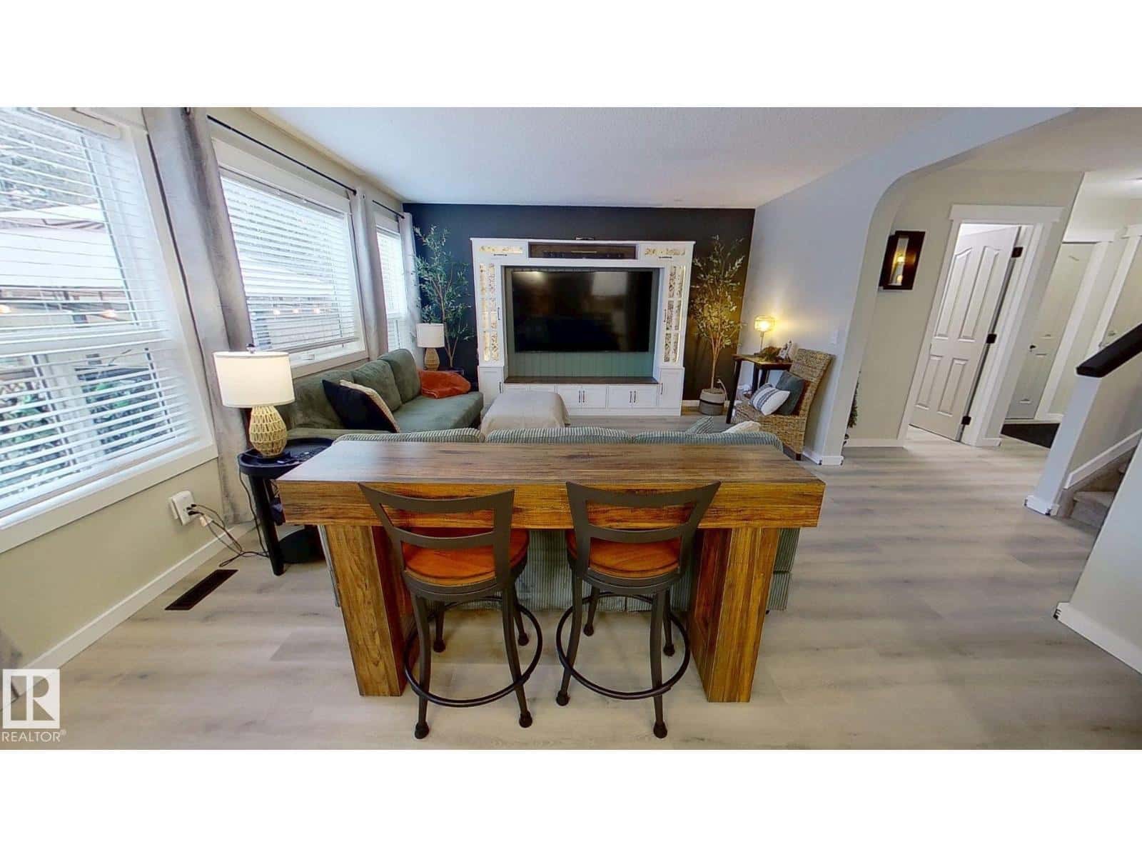 4118 29 ST NW — Edmonton - Photo 5 of 33