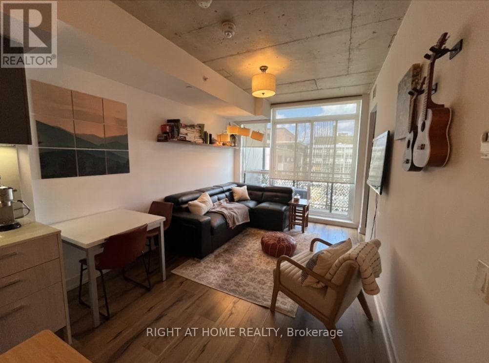 508 - 665 KINGSTON ROAD — Toronto (The Beaches) - Main photo