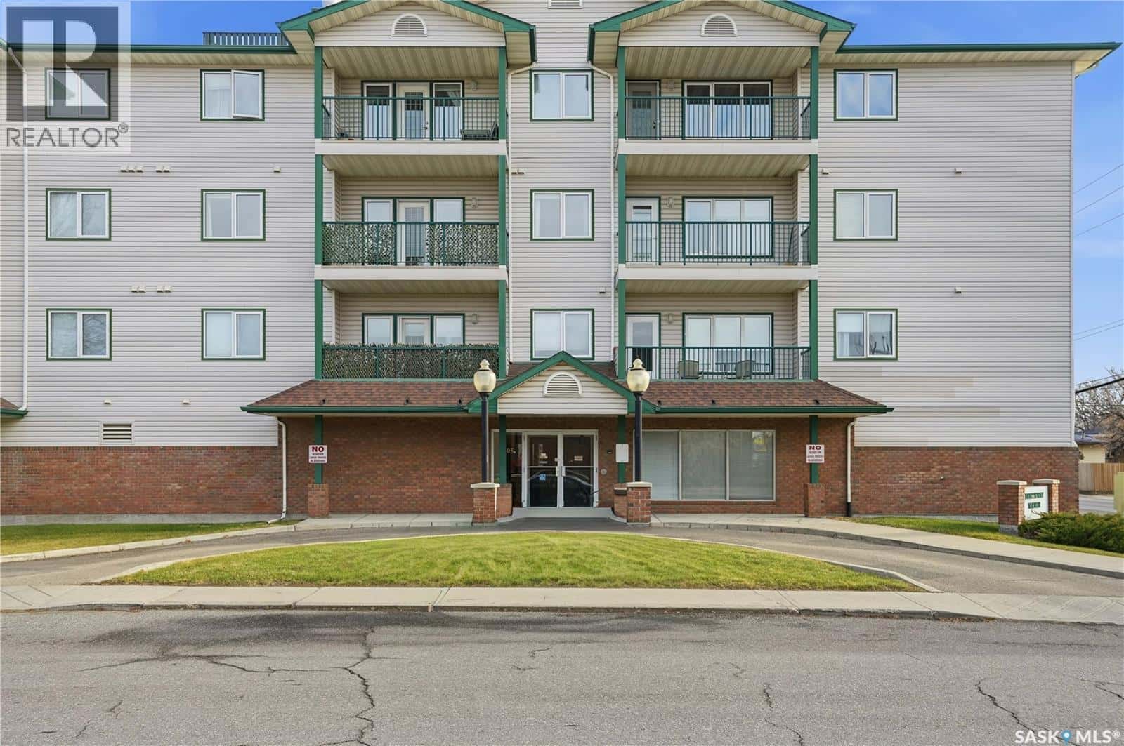 405 205 McIntyre STREET N — Regina - Photo 2 of 35