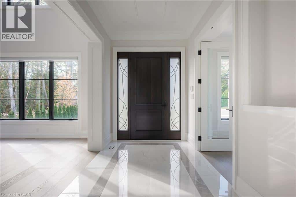 481 CHARTWELL Road — Oakville - Photo 3 of 50