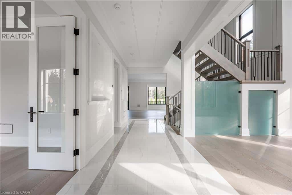 481 CHARTWELL Road — Oakville - Photo 4 of 50