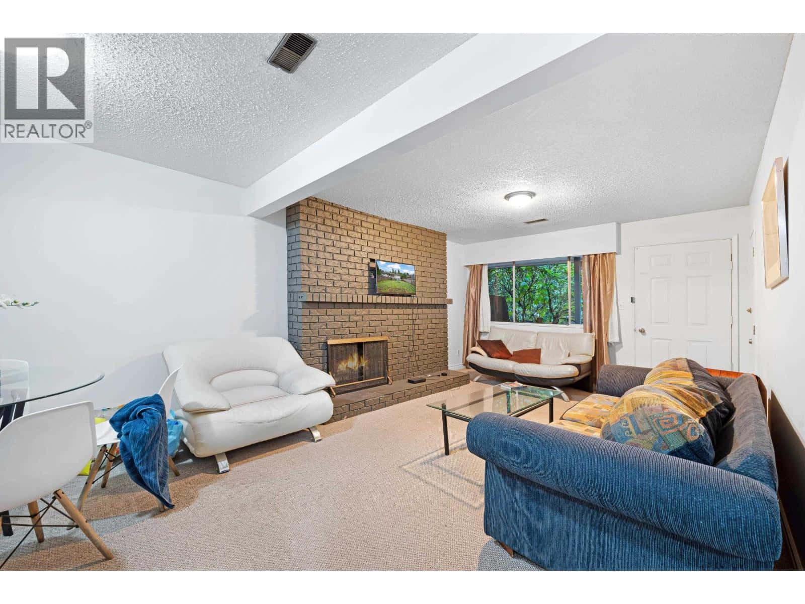 1733 HIE AVENUE — Coquitlam, British Columbia - Photo 5 of 37