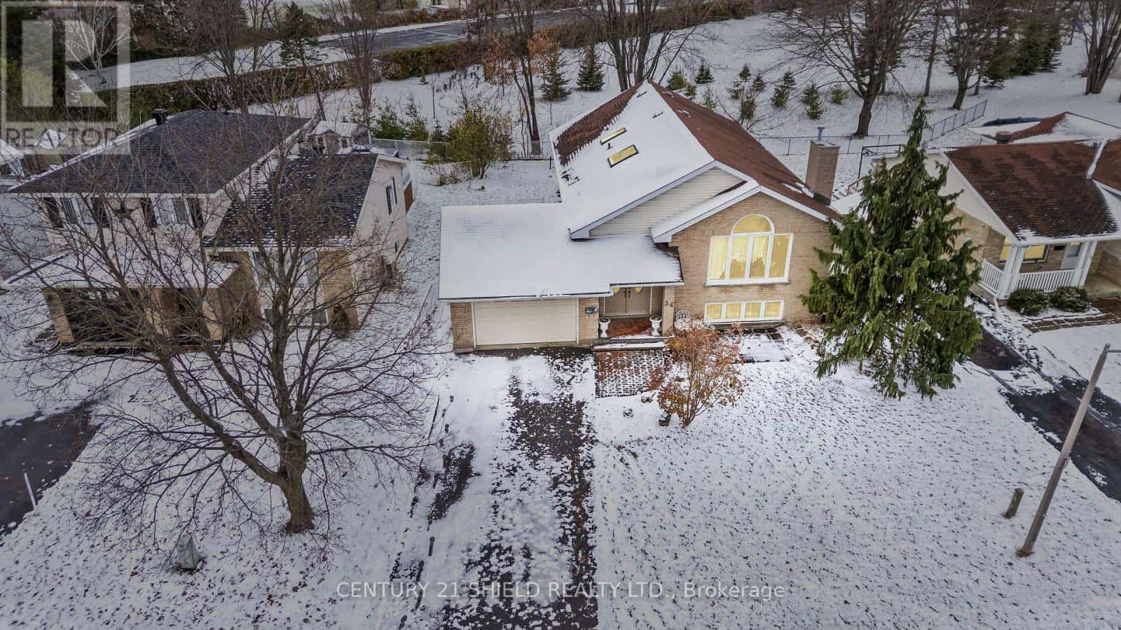 34 WELLINGTON STREET E — Cornwall - Photo 3 of 48