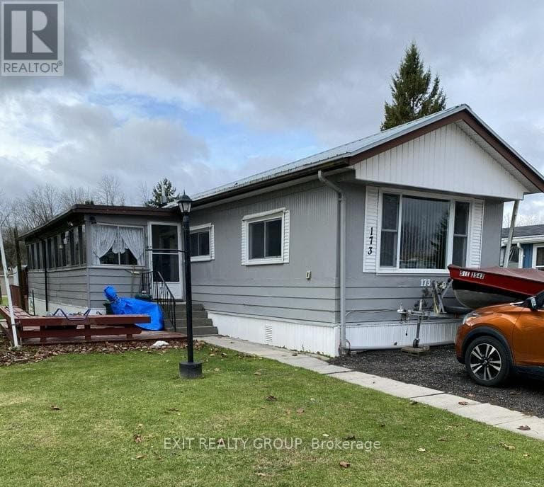 173 - 63 WHITES ROAD — Quinte West (Sidney Ward) - Main photo