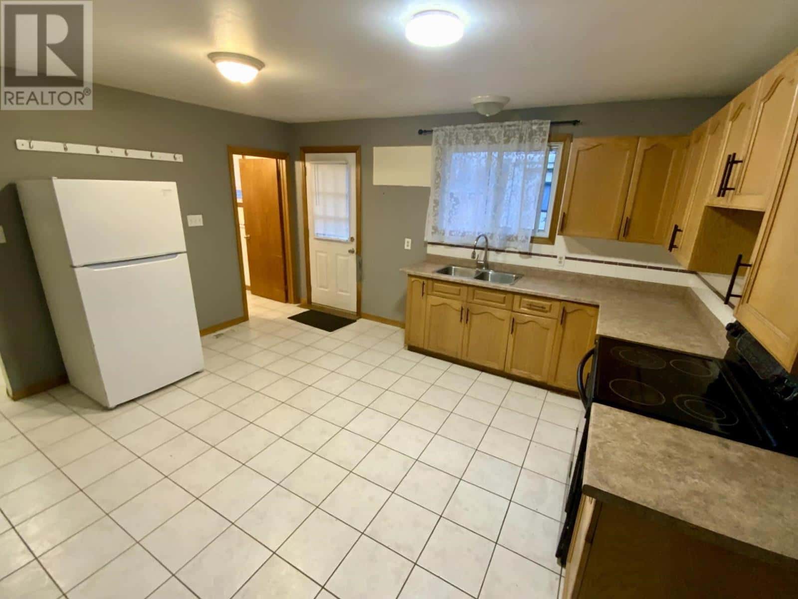 187 Carufel AVE — Sault Ste. Marie - Photo 2 of 3