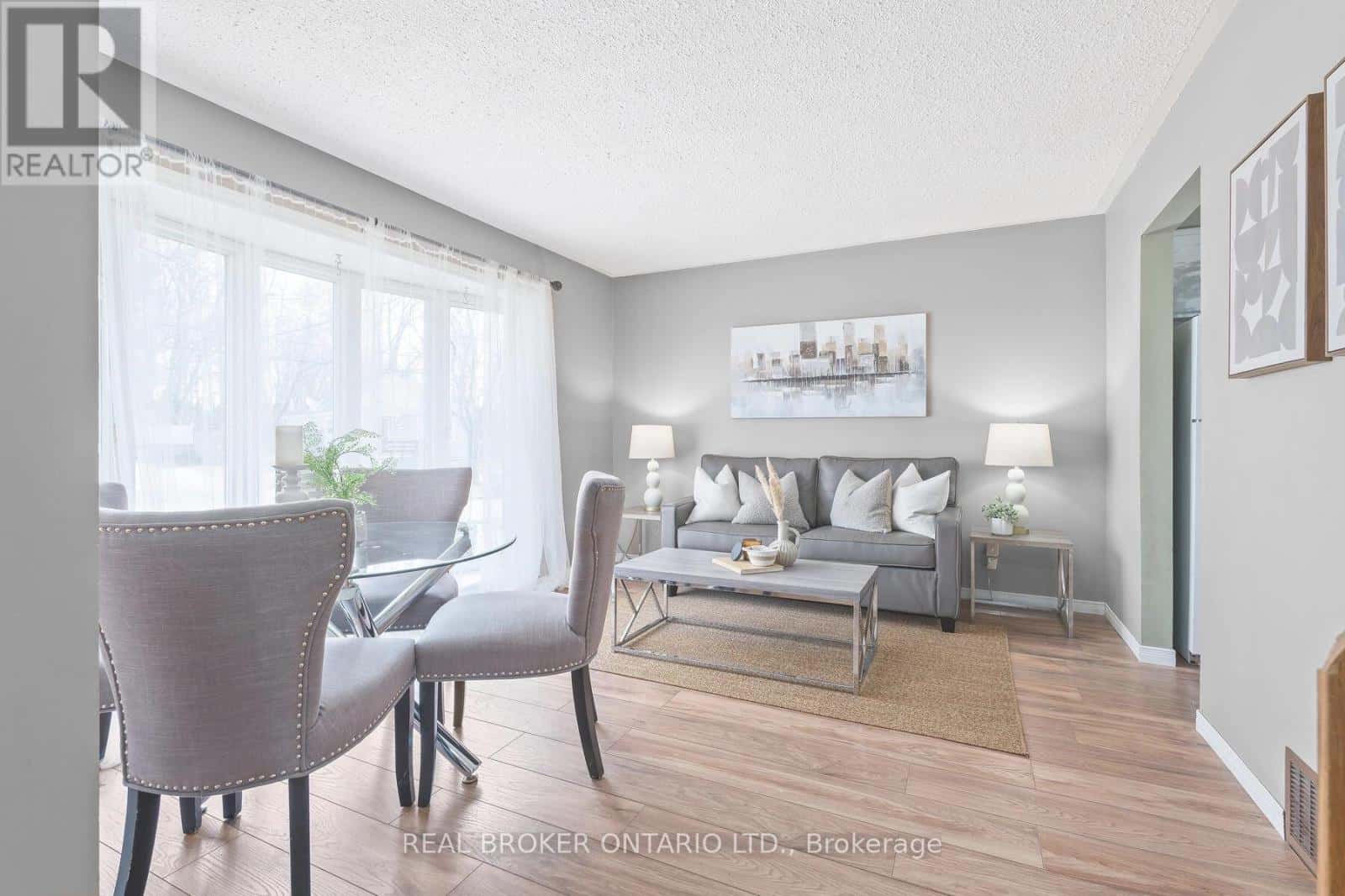 19 DAYFOOT DRIVE — Halton Hills (Georgetown), Ontario - Photo 3 of 17