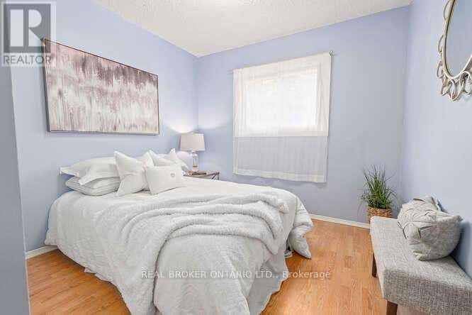 19 DAYFOOT DRIVE — Halton Hills (Georgetown), Ontario - Photo 5 of 17