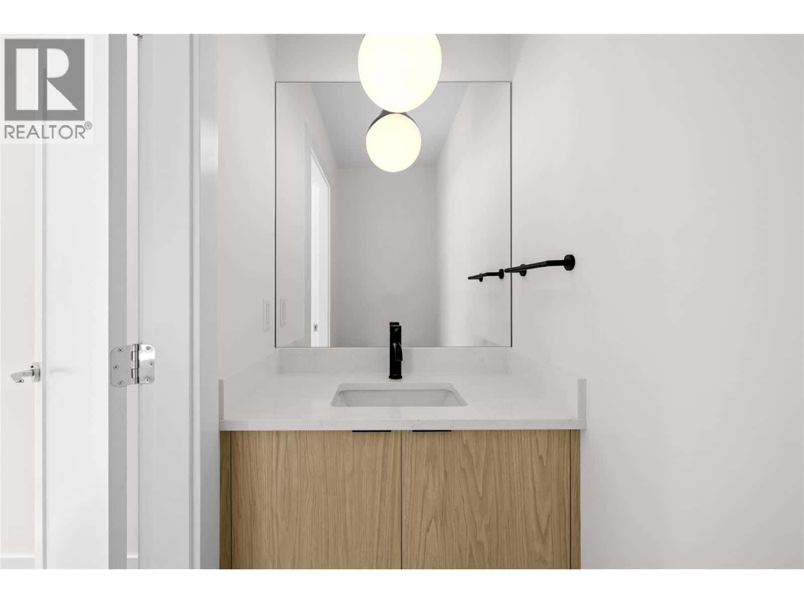 1455 Cara Glen Court Unit# 130 — Kelowna, British Columbia - Photo 5 of 22