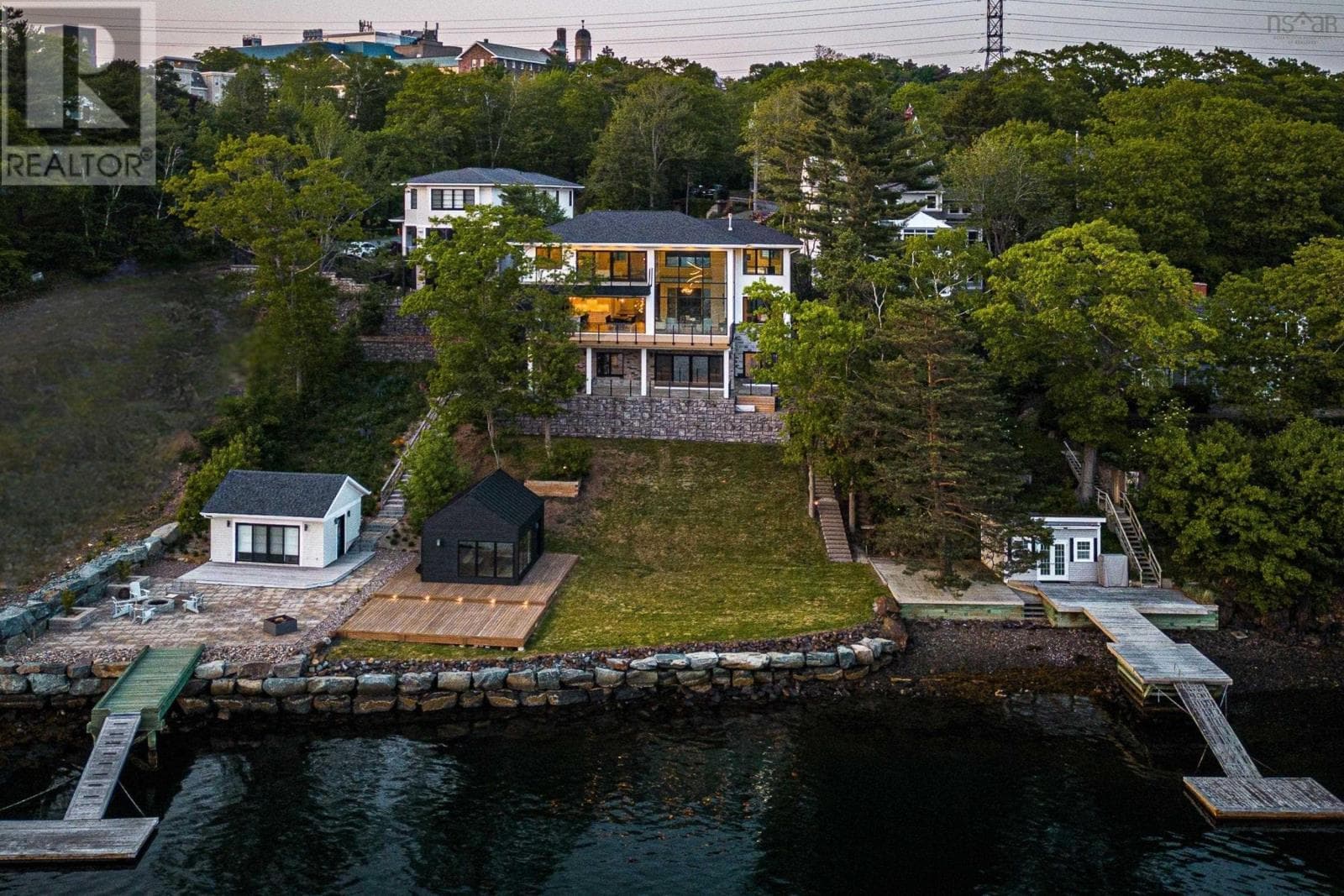 1160 Rockcliffe Street — Halifax, Nova Scotia - Main photo