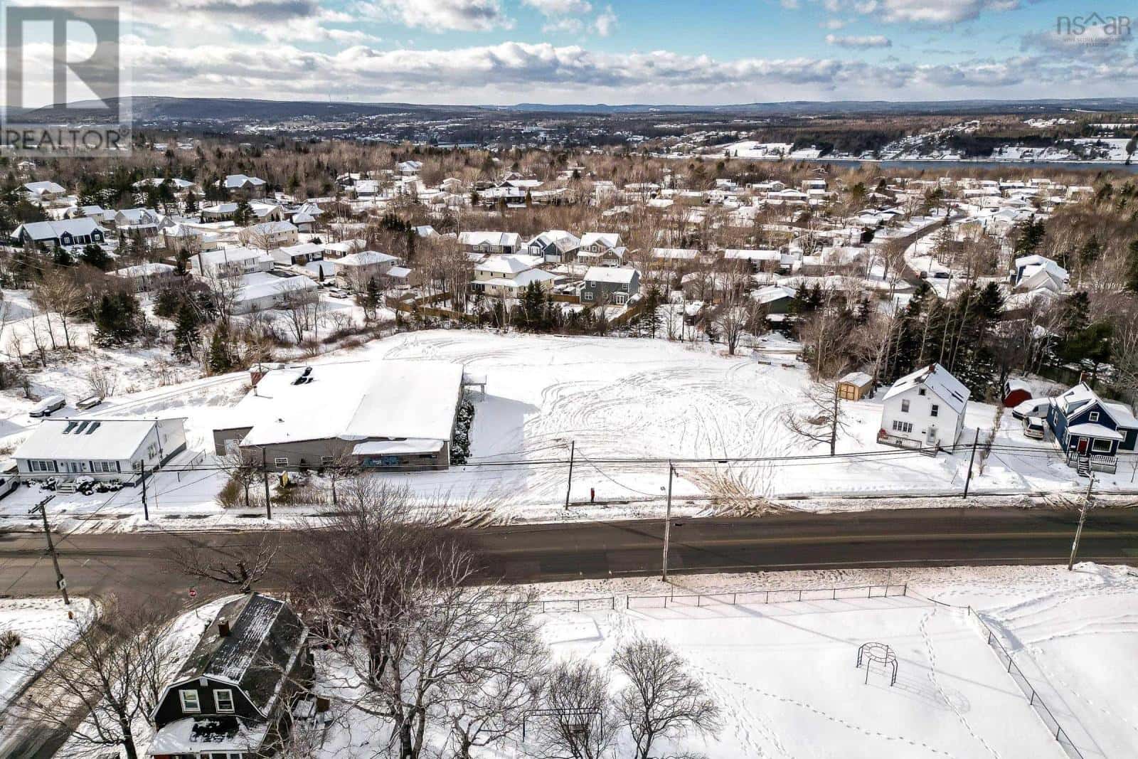 554 Alexandra Street Street — Sydney, Nova Scotia - Photo 4 of 16