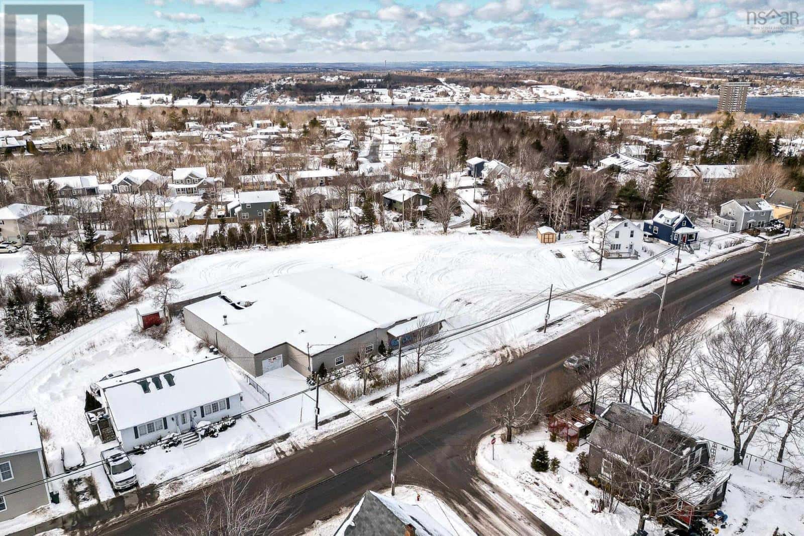 554 Alexandra Street Street — Sydney, Nova Scotia - Photo 3 of 16