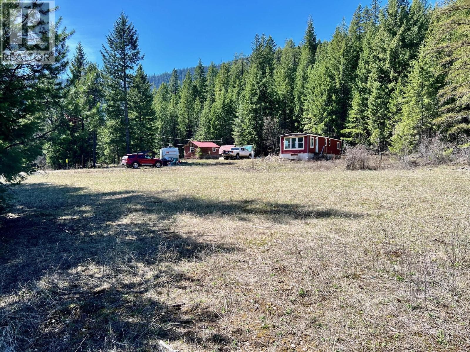 6914 95 Highway — Kingsgate, British Columbia - Main photo