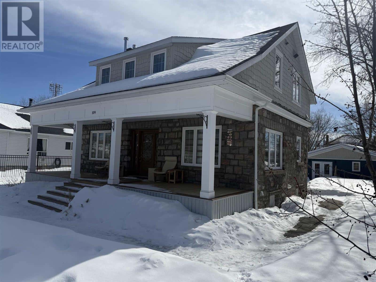 109 King Street — Sioux Lookout, Ontario - Photo 2 of 38