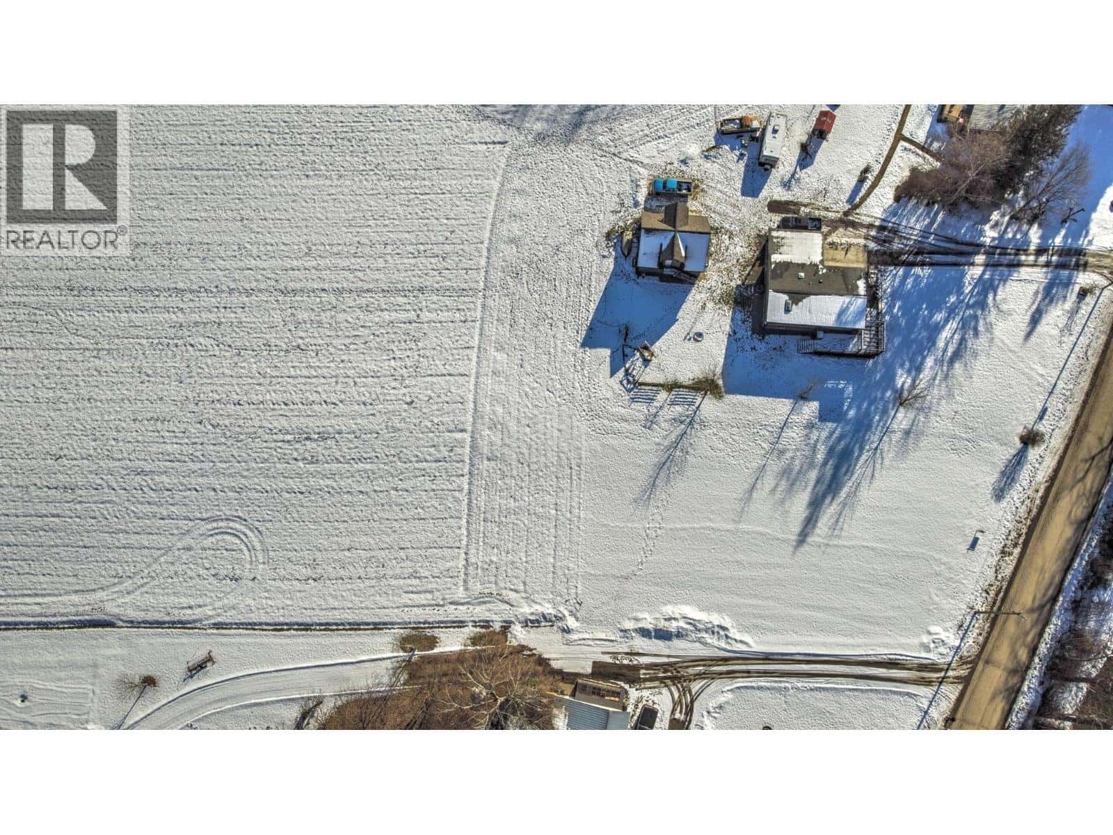 Riverside Road — Mara, British Columbia - Photo 4 of 18