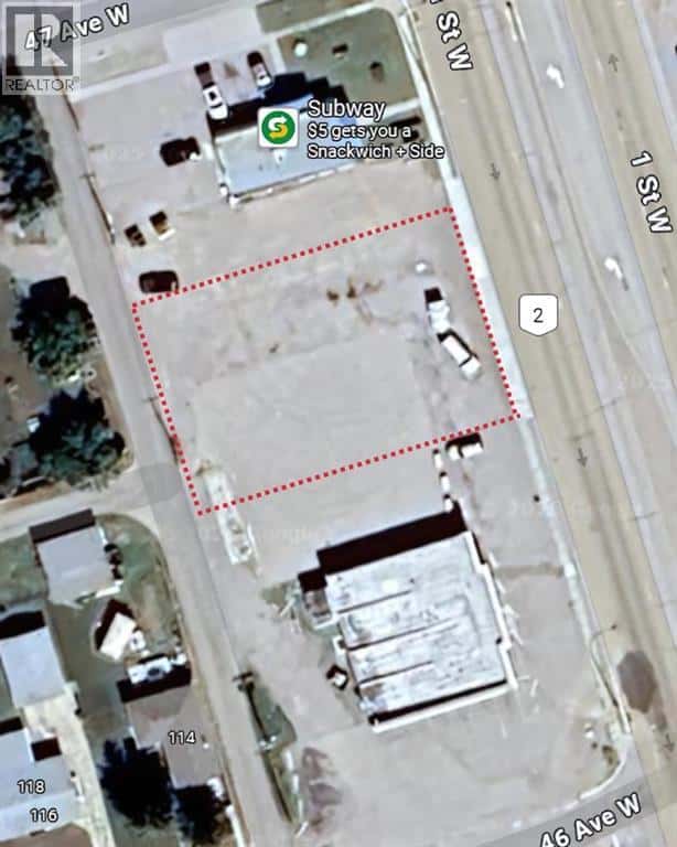 4609 1 Street W — Claresholm, Alberta - Photo 3 of 11