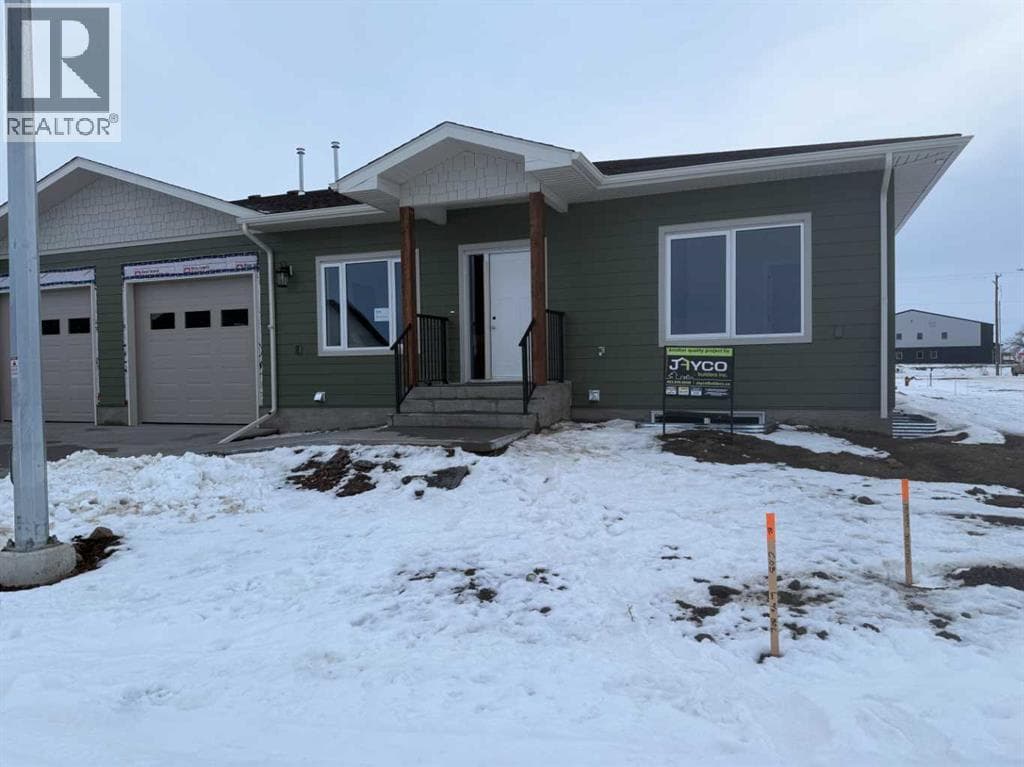 171 Parkview Crescent W — Bow Island, Alberta - Main photo