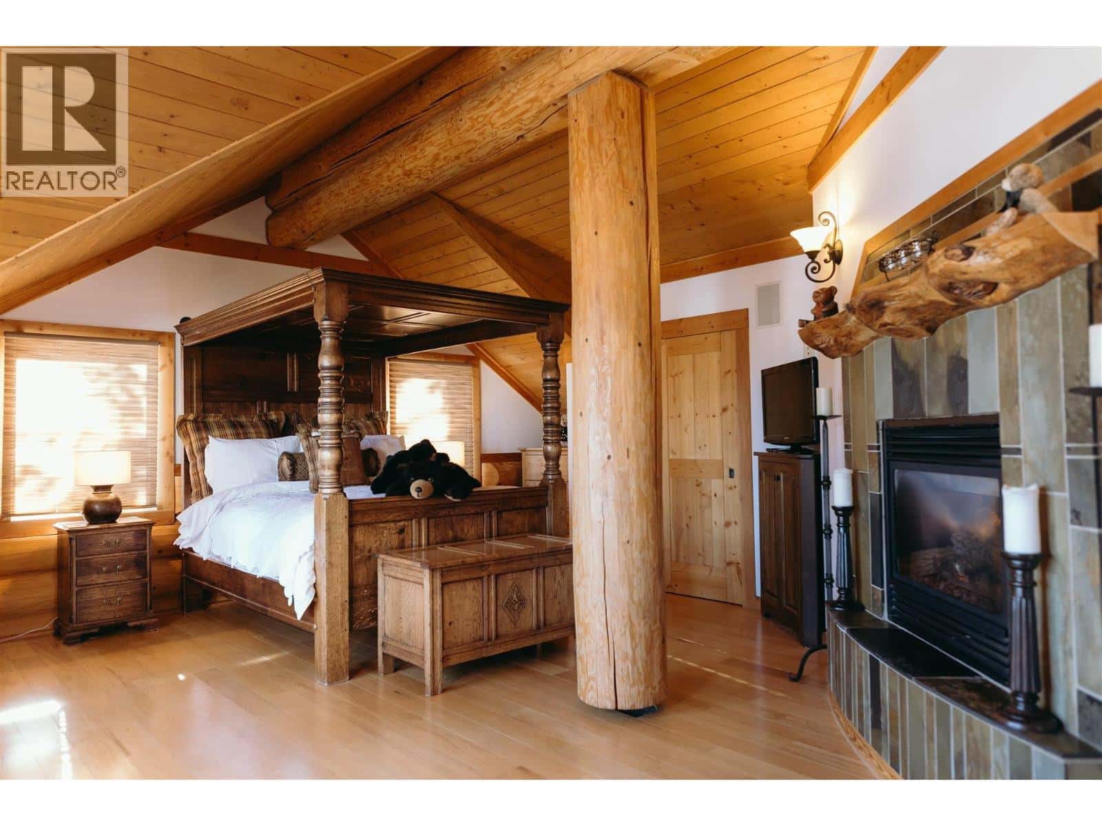 1595 COLUMBIA VALLEY VEIW Drive — Golden, British Columbia - Photo 5 of 58