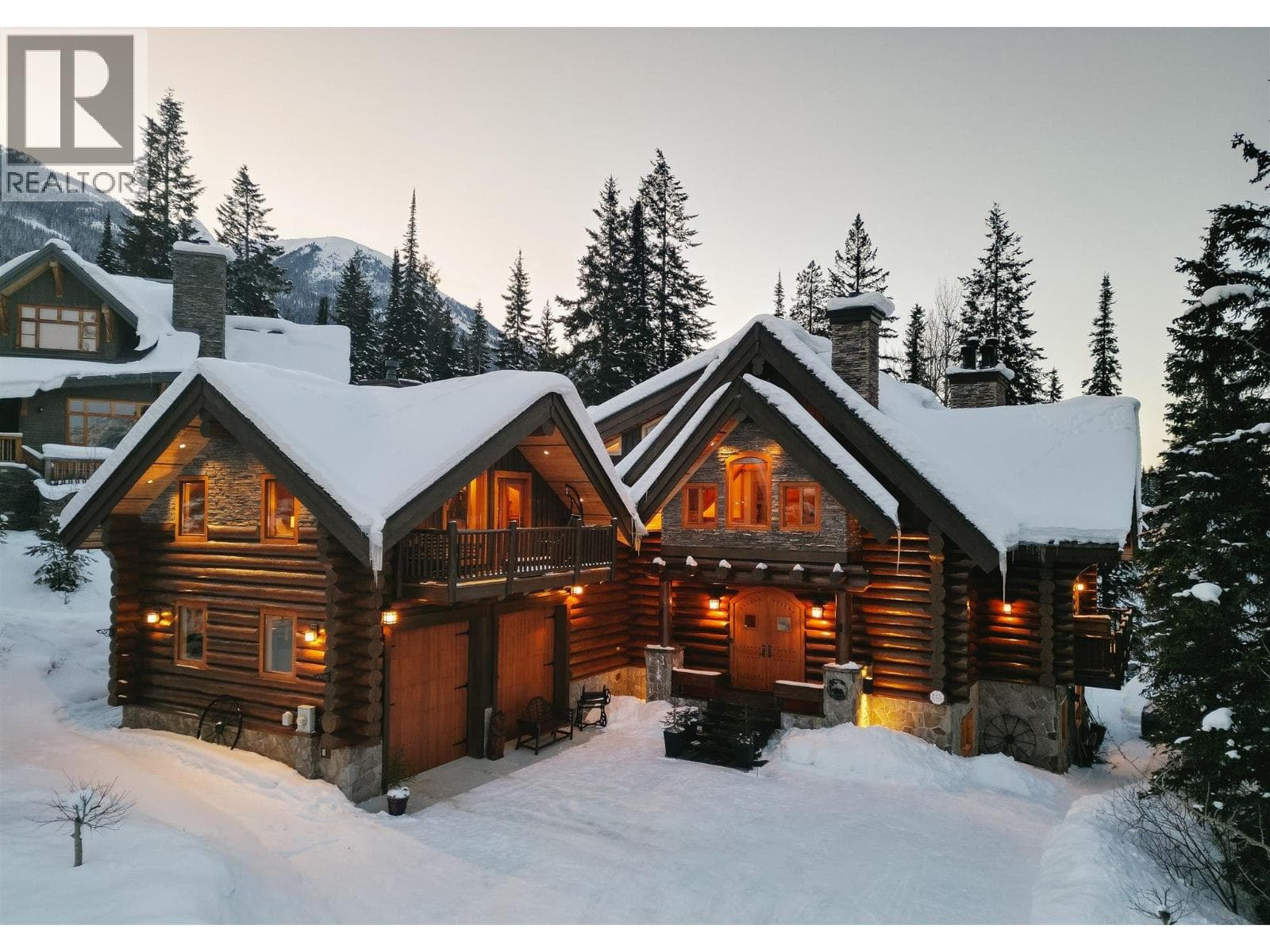 1595 COLUMBIA VALLEY VEIW Drive — Golden, British Columbia - Main photo