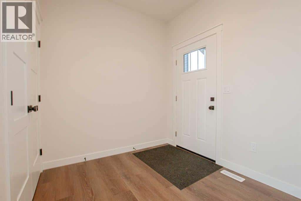 10645 133 Avenue — Grande Prairie, Alberta - Photo 2 of 46