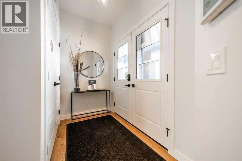 503 Lawthorn Way SE — Airdrie, Alberta - Photo 2 of 29