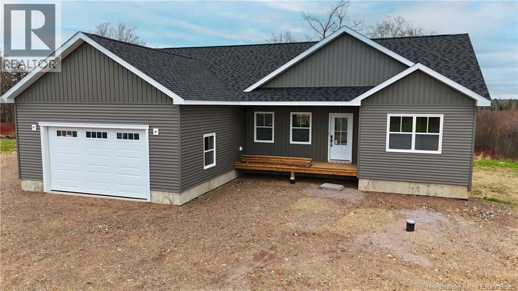 19 Robison Crescent — Harvey Station, New Brunswick - Photo 2 of 30