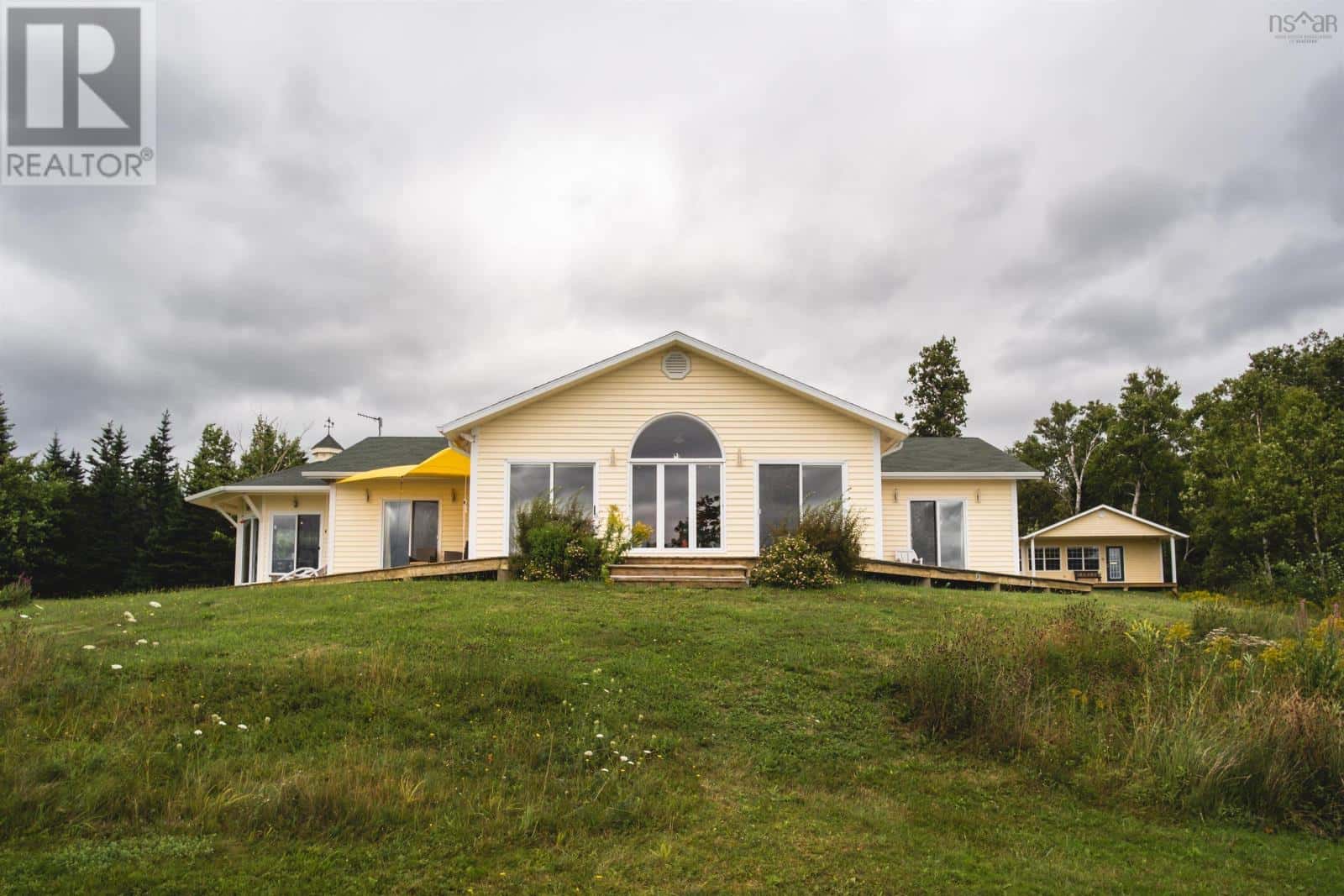 364 (6012) MacInnis Point Road — Marble Mountain, Nova Scotia - Photo 5 of 50