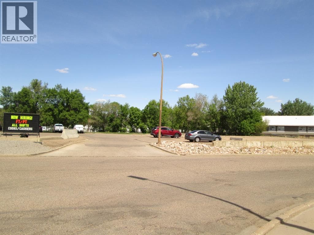 1280 Redcliff Drive SW — Medicine Hat, Alberta - Main photo