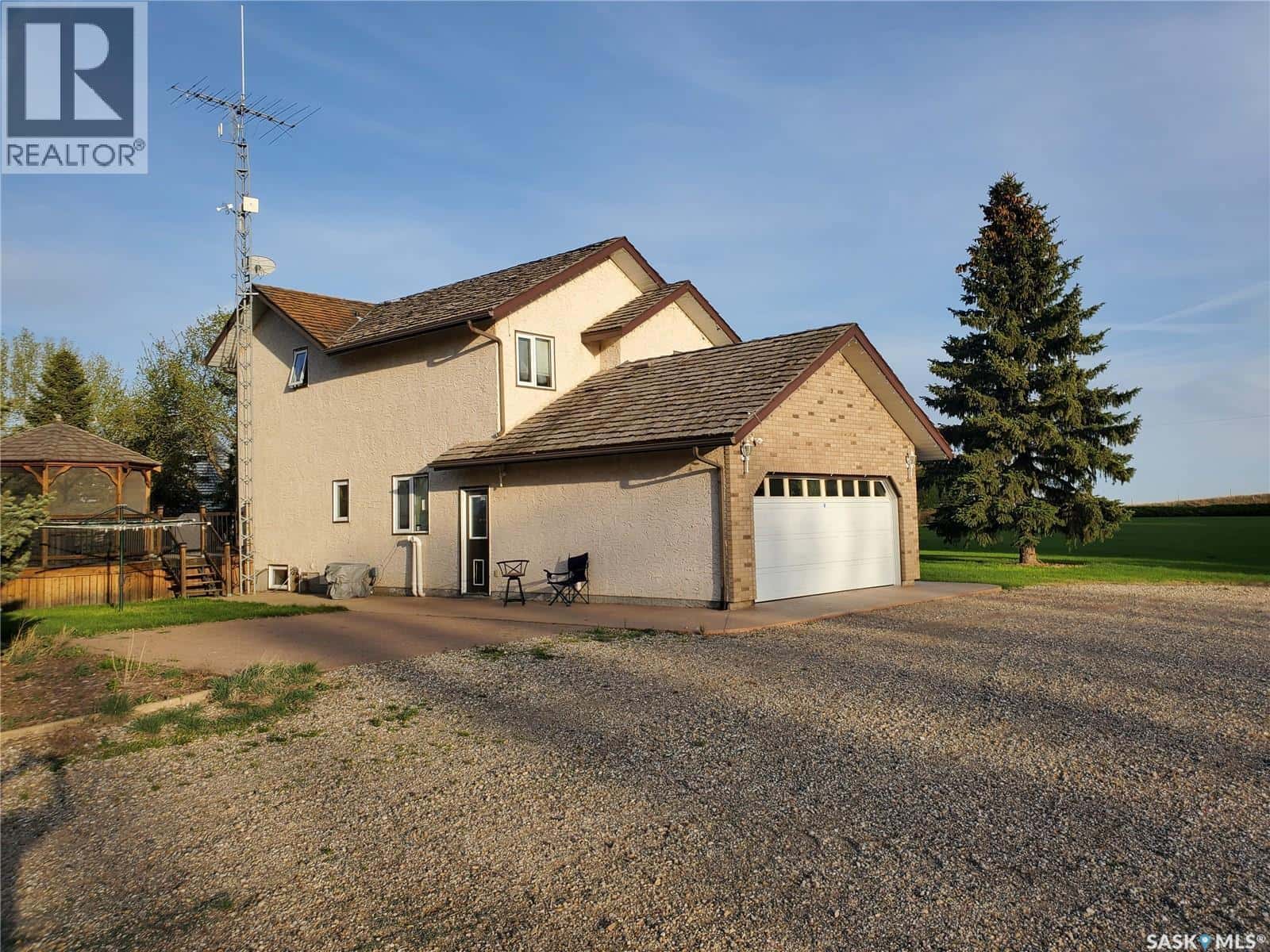 Grayson 9 Quarter Farm — Grayson Rm No. 184, Saskatchewan - Photo 3 of 50
