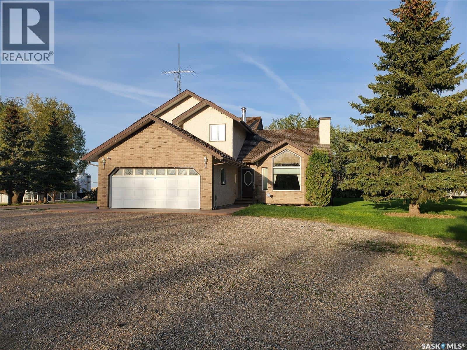 Grayson 9 Quarter Farm — Grayson Rm No. 184, Saskatchewan - Photo 2 of 50