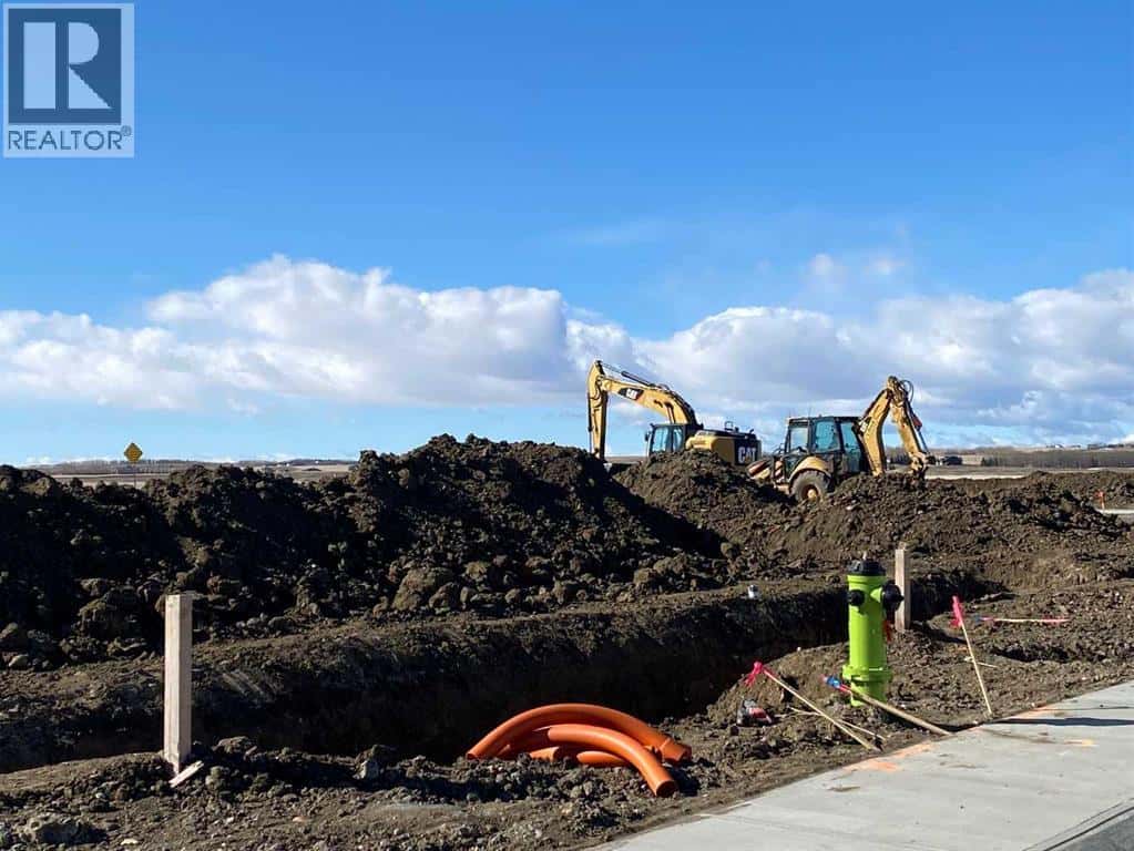 1445 Scarlett Ranch Boulevard — Carstairs, Alberta - Photo 5 of 14