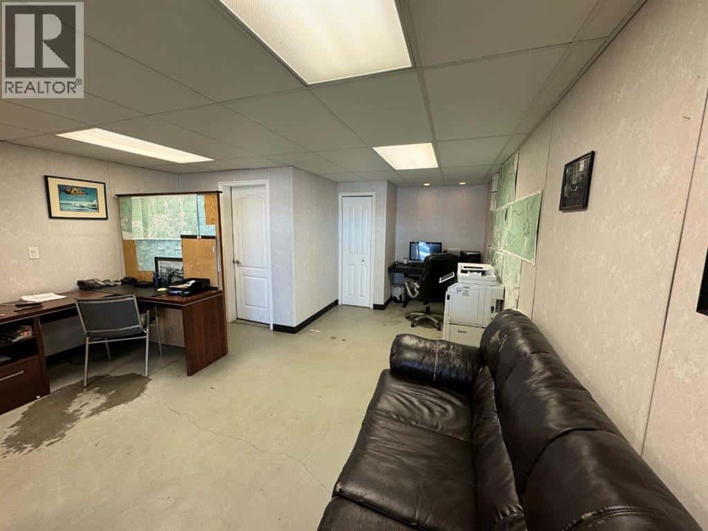 397 Snow Eagle — Fort McMurray, Alberta - Photo 3 of 8