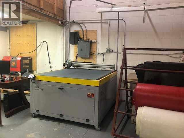 , Calgary, Alberta — Calgary, Alberta - Photo 4 of 15