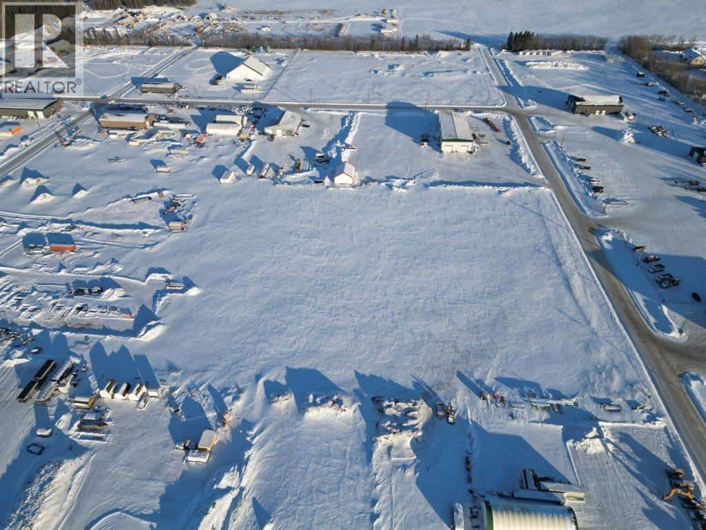 9402 102 Ave — La Crete, Alberta - Photo 4 of 7