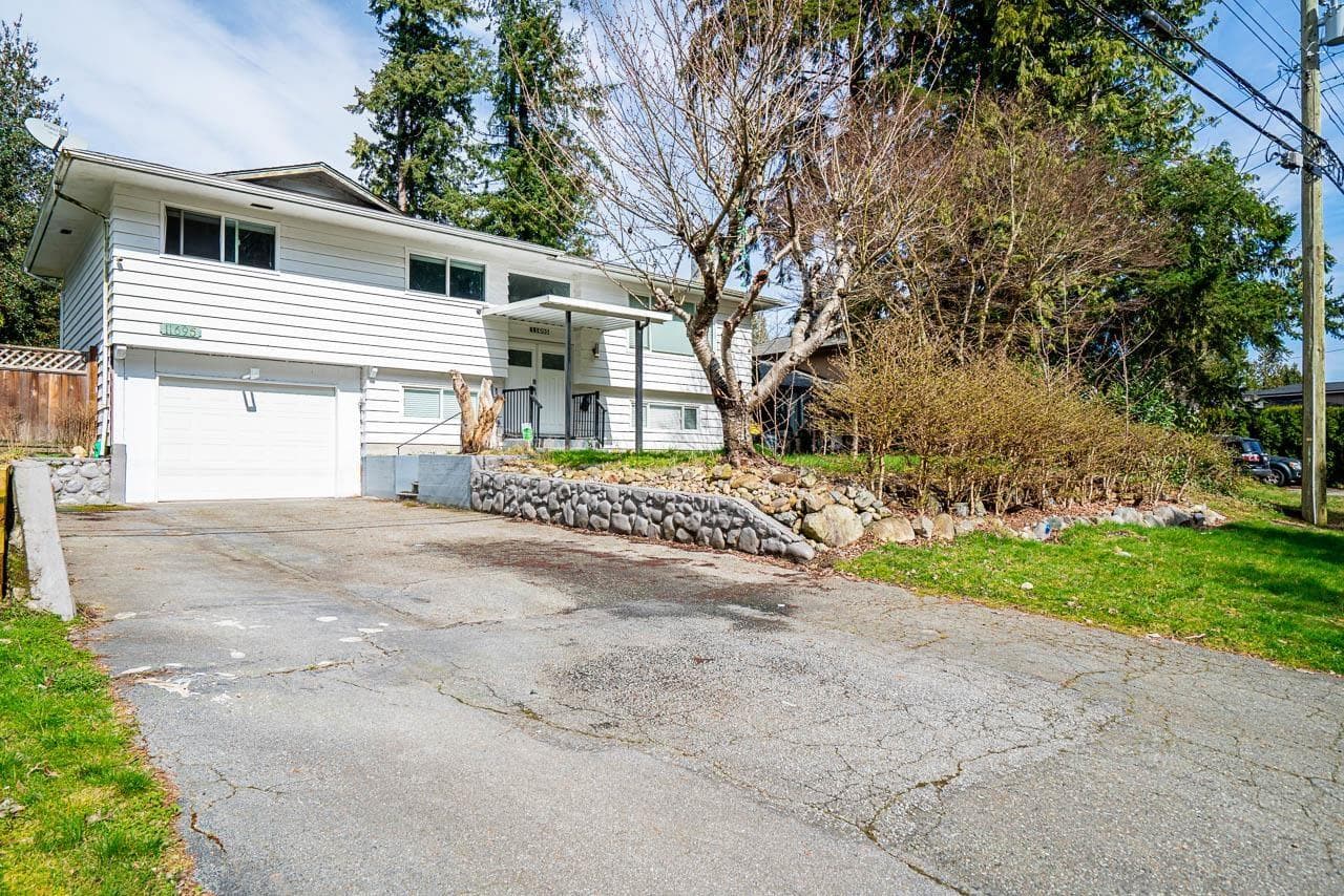 11695 64 AVENUE — Delta, British Columbia - Main photo