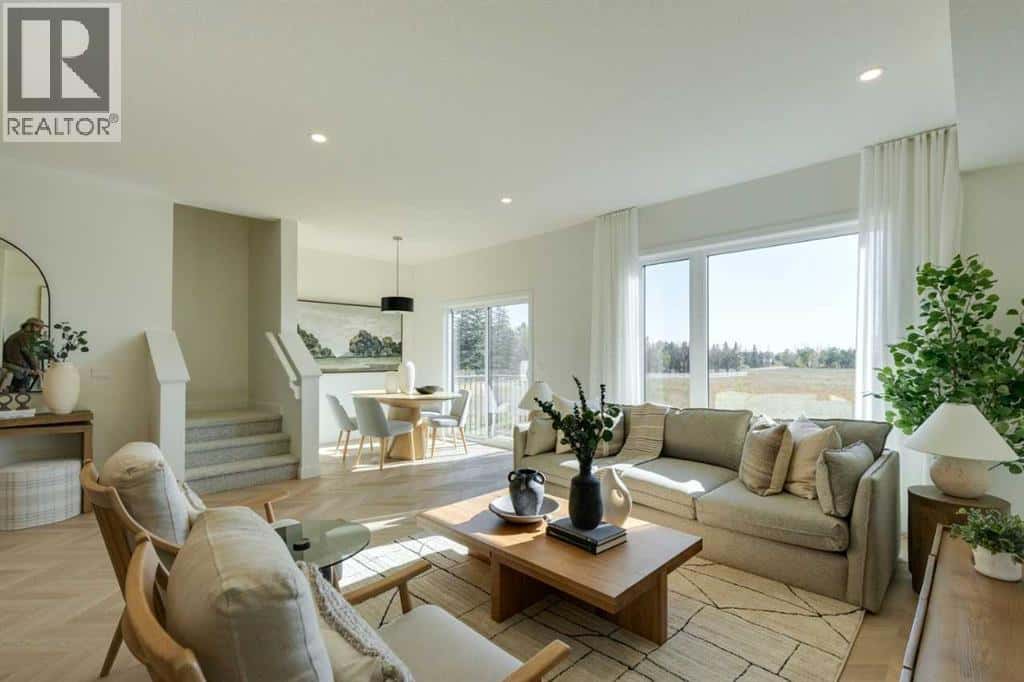 8523 21 Avenue SE — Calgary, Alberta - Photo 4 of 12