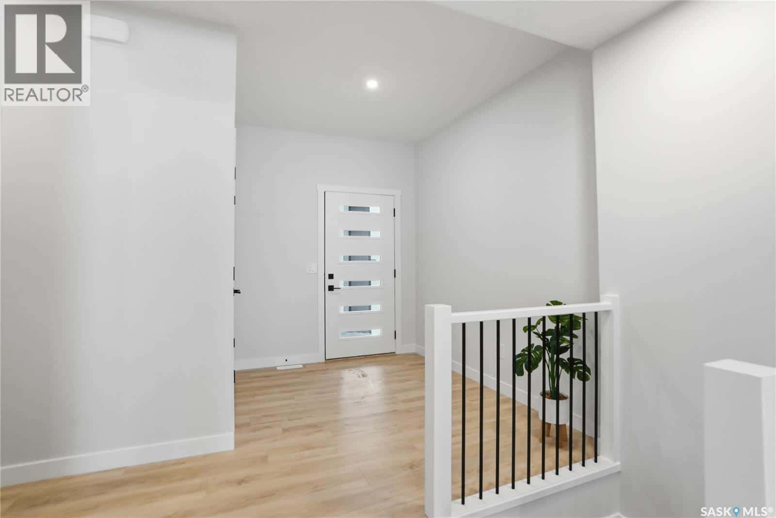 372 Leskiw BEND — Saskatoon, Saskatchewan - Photo 4 of 44