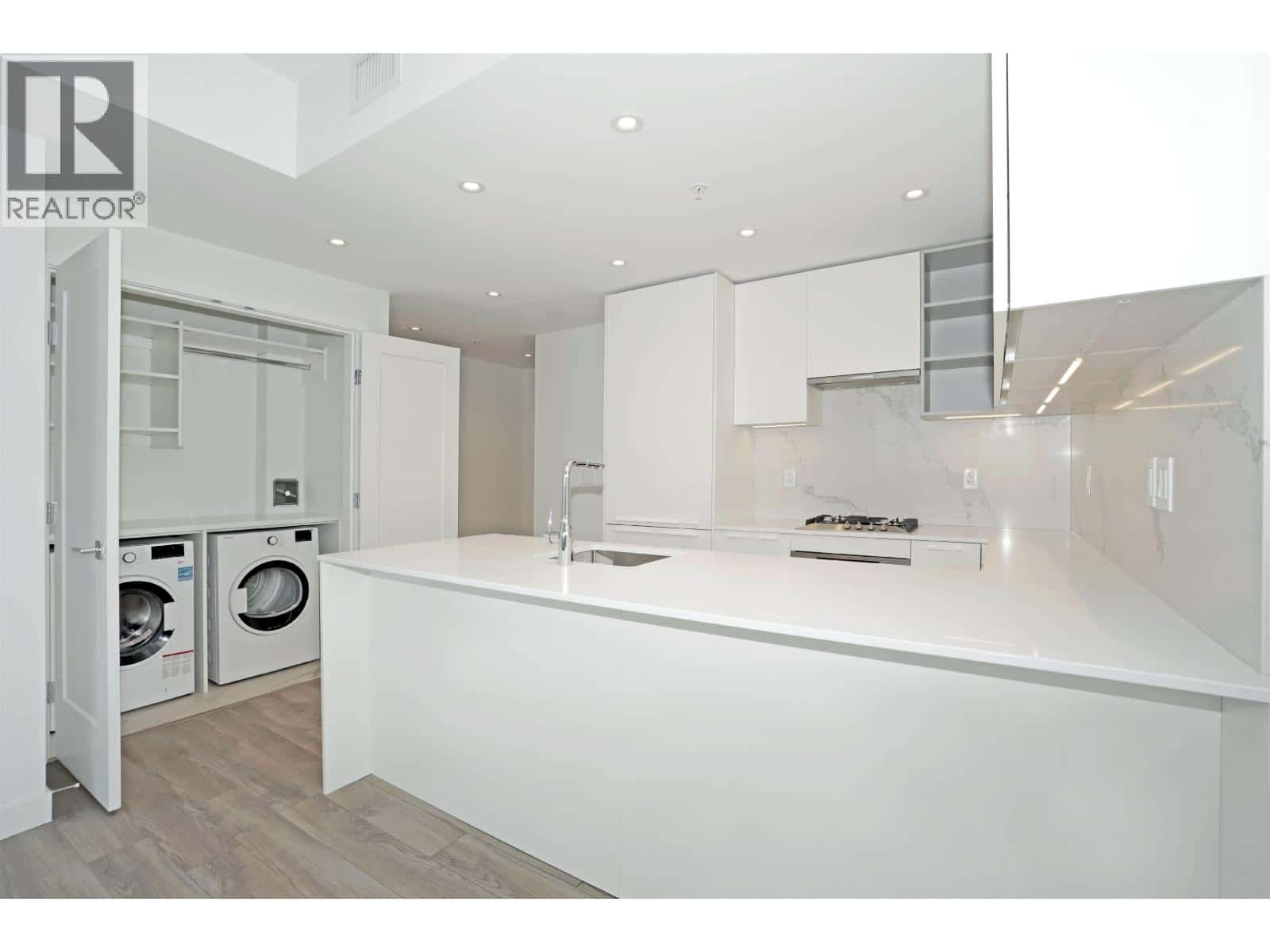 1409 6699 DUNBLANE AVENUE — Burnaby, British Columbia - Photo 5 of 10