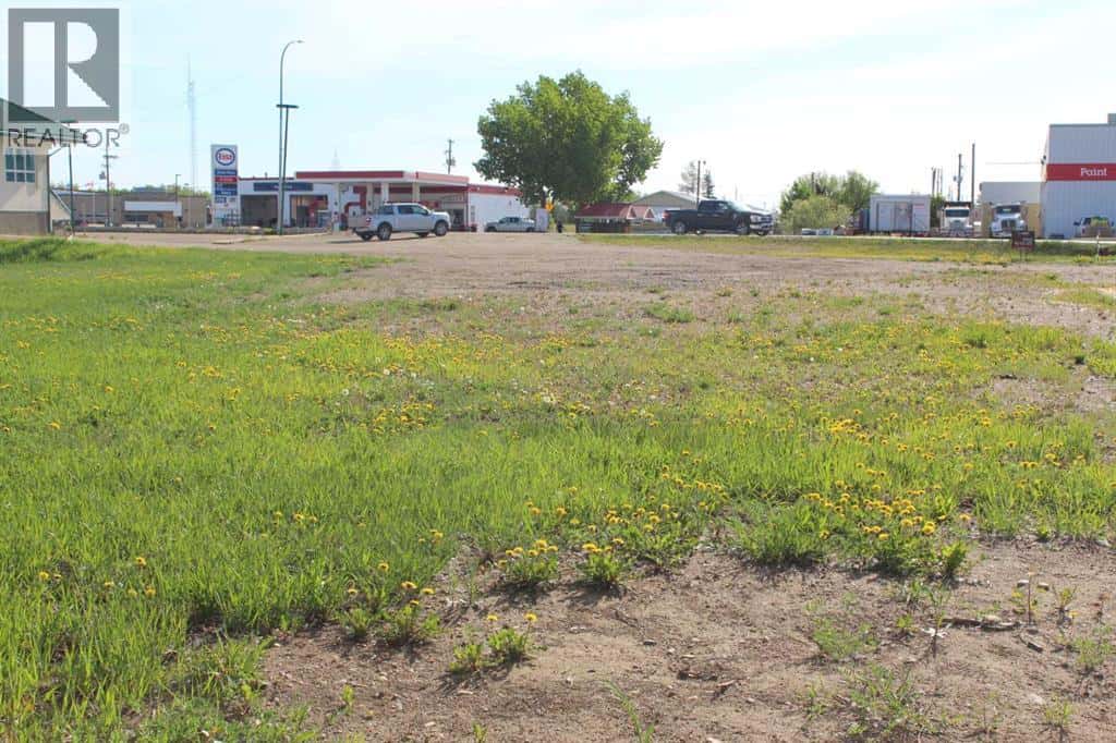 430 Main Street — Manning, Alberta - Photo 3 of 3