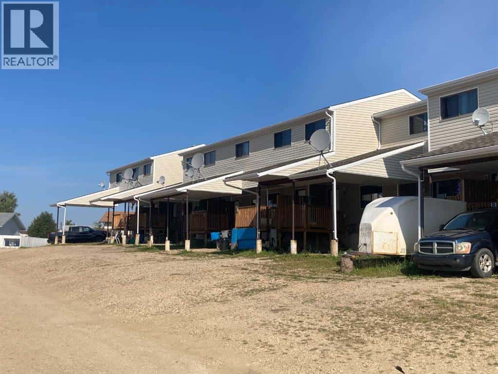 101 Assiniboine Drive — Swan Hills, Alberta - Photo 3 of 3